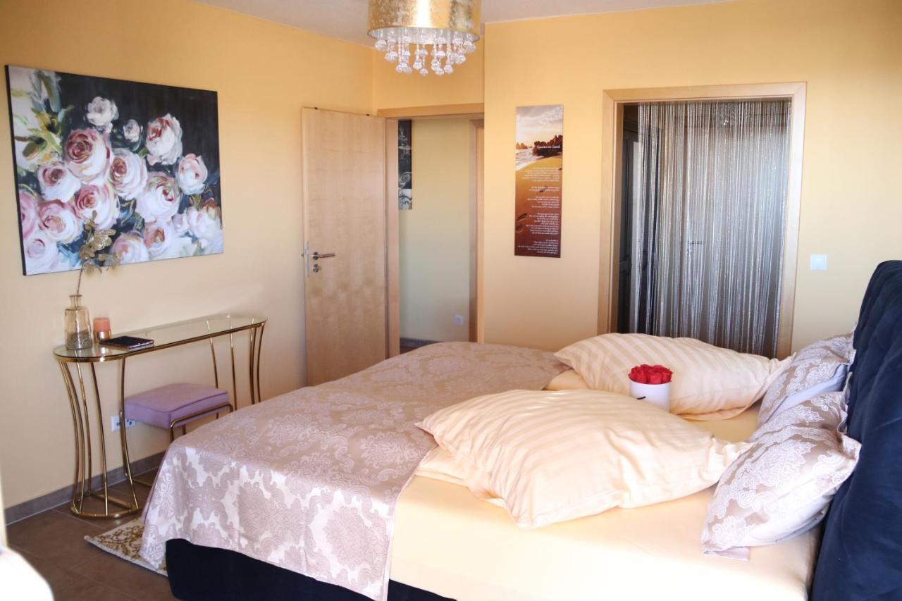 Fewo Golden Palace 埃滕海姆 外观 照片